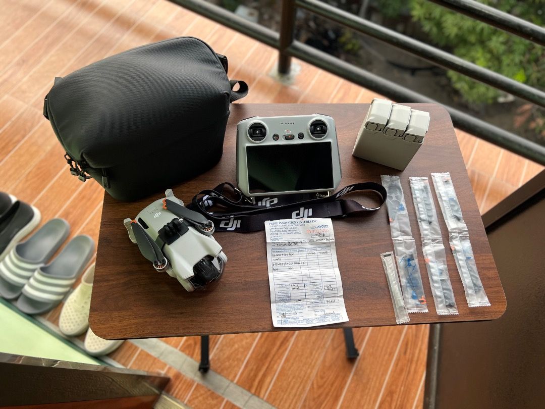 DJI MINI 3 COMBO SET (Category: Drones) located in Caloocan City. Submitted by neuro.divergent (Listing ID 1463186204, Image 1). Description: 🚁 DJI Mini 3 Fly More Combo + DJI RC — Complete Set Selling my DJI Mini 3 Fly More Combo with DJI RC. Well-kept and ready to fly — great for creators, travel, real estate, events, or anyone looking for a compact 4K drone. The Mini 3 is under 249g and supports 4K video and true vertical shooting. ✅ DJI Mini