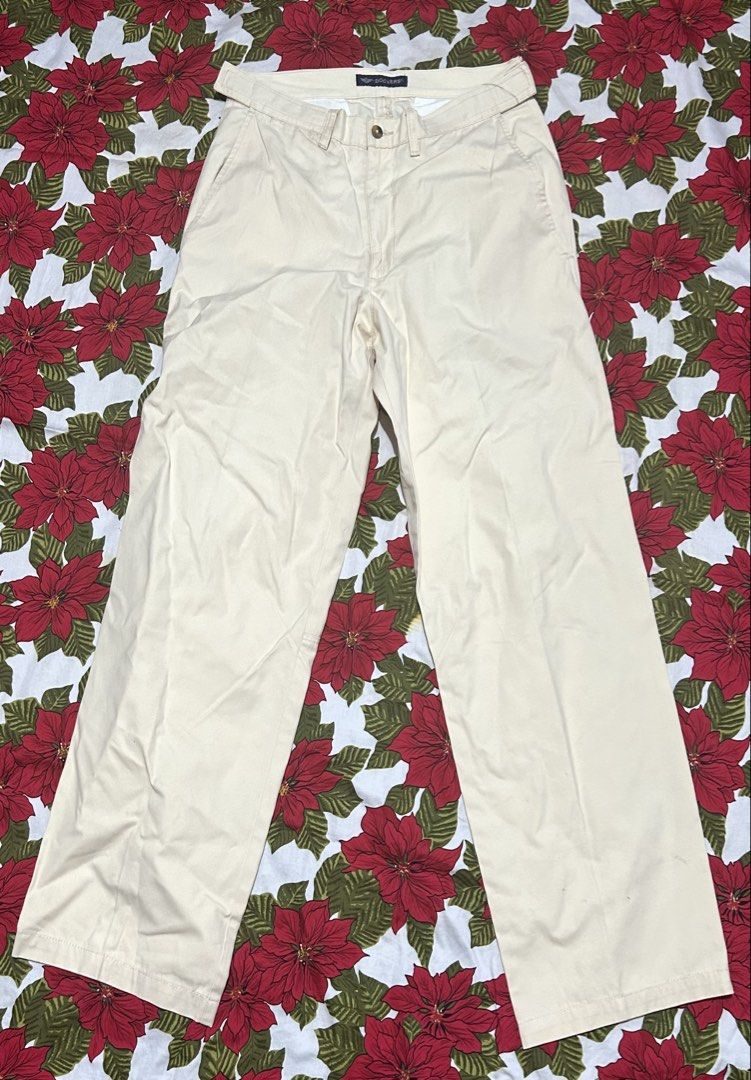 Dockers Khakis Beige Cotton Pants 33-39 (Category: Chinos) located in Plaridel. Submitted by ilovebubu28 (Listing ID 1463208089, Image 1). Description: - Classic beige Dockers Khakis pants - Made from 100% cotton - Relaxed fit for comfort - Timeless, versatile style - Ideal for casual and smart-casual outfits - Easy to pair with shirts and polos - A wardrobe staple Color rate 10/10 Bought from Dockers Store mismo and not from ukay Dimensions L : 