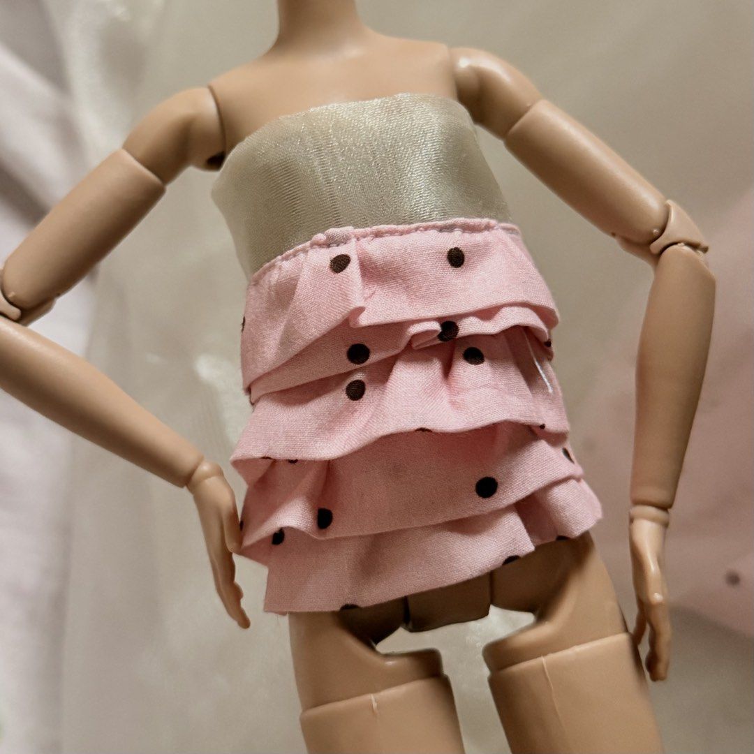 doll clothes for barbie (Category: Kids Toys) located in Daraga. Submitted by syaiii_ (Listing ID 1463209300, Image 2). Description: open for commission .