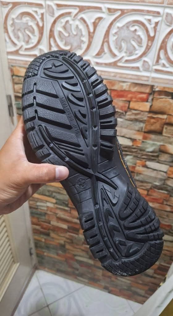 Dr. Martens Black Leather Work Boots (Category: Boots) located in Caloocan City. Submitted by rectooangelo (Listing ID 1463137012, Image 3). Description: 🟢 For sale Dr. Martens 🟢 ● BENHAM ● Available sizes ●6usm Disclaimer: deadstock shoes, possible SOLE SEP. But still in good condition. NO RETURN NO EXCHANGE POLICY Location: Valenzuela city 1500php slightly negotiable - Classic Black Dr. Martens boots - Mid-top lace-up style - Durable sole wit