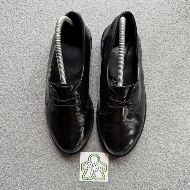 DR. MARTENS BROOK BLACK (Category: Loafers) located in Cagayan de Oro. Submitted by huntbytrickjam.v2 (Listing ID 1463177497, Image 2). Description: DR. M-RTENS BROOK BLACK US 7 WMNS / EURO 38 / CM 24 EXCELLENT Pair Only Sign of Usages M - 1499.
