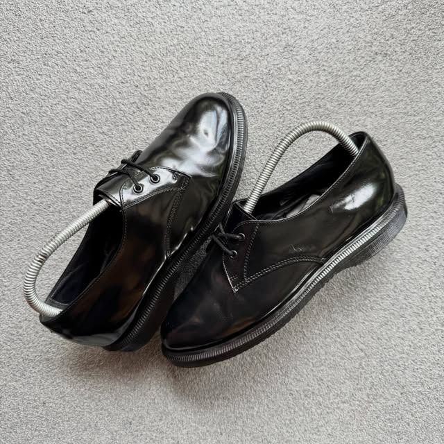 DR. MARTENS BROOK BLACK (Category: Loafers) located in Cagayan de Oro. Submitted by huntbytrickjam.v2 (Listing ID 1463177497, Image 1). Description: DR. M-RTENS BROOK BLACK US 7 WMNS / EURO 38 / CM 24 EXCELLENT Pair Only Sign of Usages M - 1499.