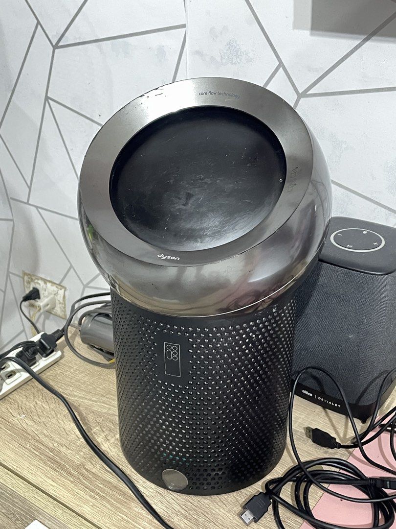Dyson cool me air purifier fan (Category: Air Purifiers & Dehumidifiers) located in Manila. Submitted by cid_barcelona1 (Listing ID 1463258526, Image 1). Description: - Dyson Air Purifier - Features Core Flow Technology - Black perforated base - Metallic silver dome top - Unit is functional and ready for use - Excellent for maintaining clean air quality.