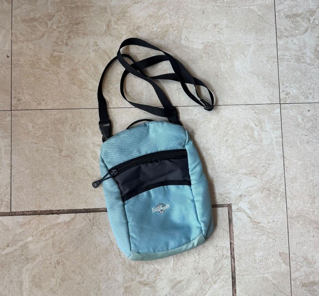 Eagle Creek Sling (Category: Sling Bags) located in Davao. Submitted by cmbs141022 (Listing ID 1463189597, Image 1). Description: Eagle Creek Sling Condition 9/10 DM.