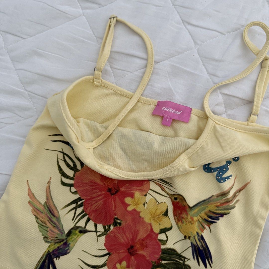 Edikted Hawaii Tank Cami (Category: Sleeveless) located in Davao. Submitted by aug_amari (Listing ID 1463136463, Image 2). Description: like new! retails 1500+ fits xs to s helping tag: pacsun brandy melville.