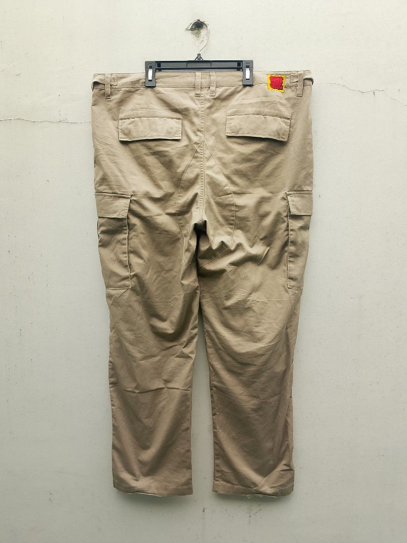 Empyre Cargo Pants (Category: Trousers) located in Subic. Submitted by stealo (Listing ID 1463189991, Image 3). Description: Empyre Cargo Pants Waist: 36 Length: 41 Hem: 9 Excellent 550 J&T Gcash Olongapo City.