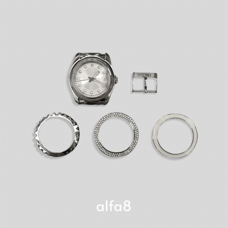 ESPRIT Watch Interchangeable Bezel Silver Tone with Crystals Y2K (Category: Women's Watches) located in Imus. Submitted by alfa_8 (Listing ID 1462801348, Image 1). Description: ESPRIT Watch with Interchangeable Bezel 3 Options For Bezel No Strap Glass Has Cracked No Battery ESPRIT logo on watch face has loosen.