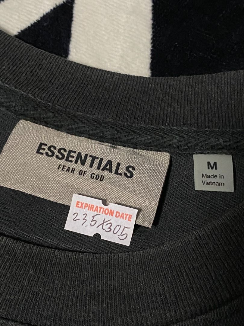 Essentials shirt (Category: Tshirts & Polo Shirts ) located in Las Pinas. Submitted by all_details_posted (Listing ID 1463133284, Image 2). Description: rubber logo, heavy cotton, plain front only medyo may konting white sa print.