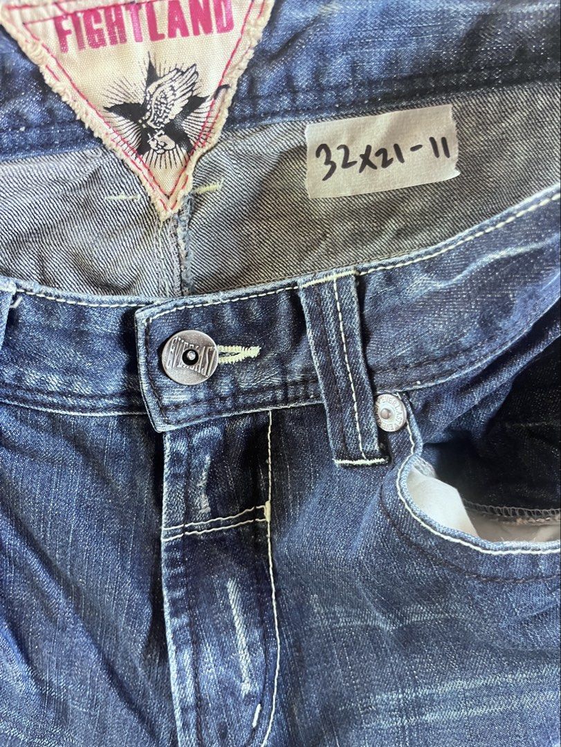 Everlast (Category: Shorts) located in Manila. Submitted by lardo.599 (Listing ID 1463205966, Image 3). Description: Issue❌ W-32 L-21 LO-11.