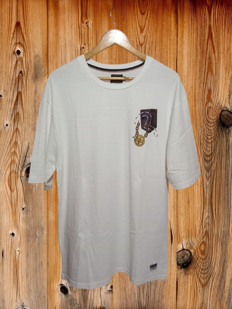Evisu Daicock T-shirt (Category: Tshirts & Polo Shirts ) located in Davao. Submitted by ayeeasyshop13 (Listing ID 1463274928, Image 1). Description: Evisu Daicock T-shirt As new condition Size XXL on tag Dimension 21/32 1100 + SF.
