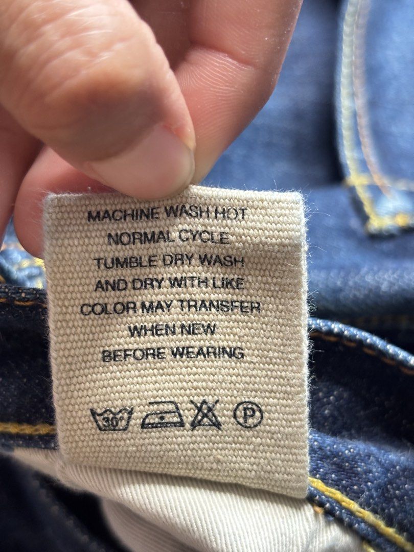 Evisu Wide Jeans (Category: Jeans) located in Valenzuela. Submitted by telagram (Listing ID 1463171275, Image 2). Description: .