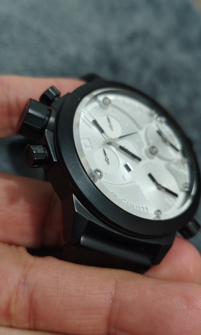 Extremely Rare WELDER K-29 (Category: Men's Watches) located in Cebu City. Submitted by aceoftime (Listing ID 1463271050, Image 3). Description: In excellent condition K-29 series Black PVD coated case Japan quartz movt with 3 timezone and date display Flawless crystal (no scratches) Comes with original parts bracelet New original battery ( SR626SW) Watch only Our Guarantee: 💯 Authentic All watches are checked by our experienced technician to en