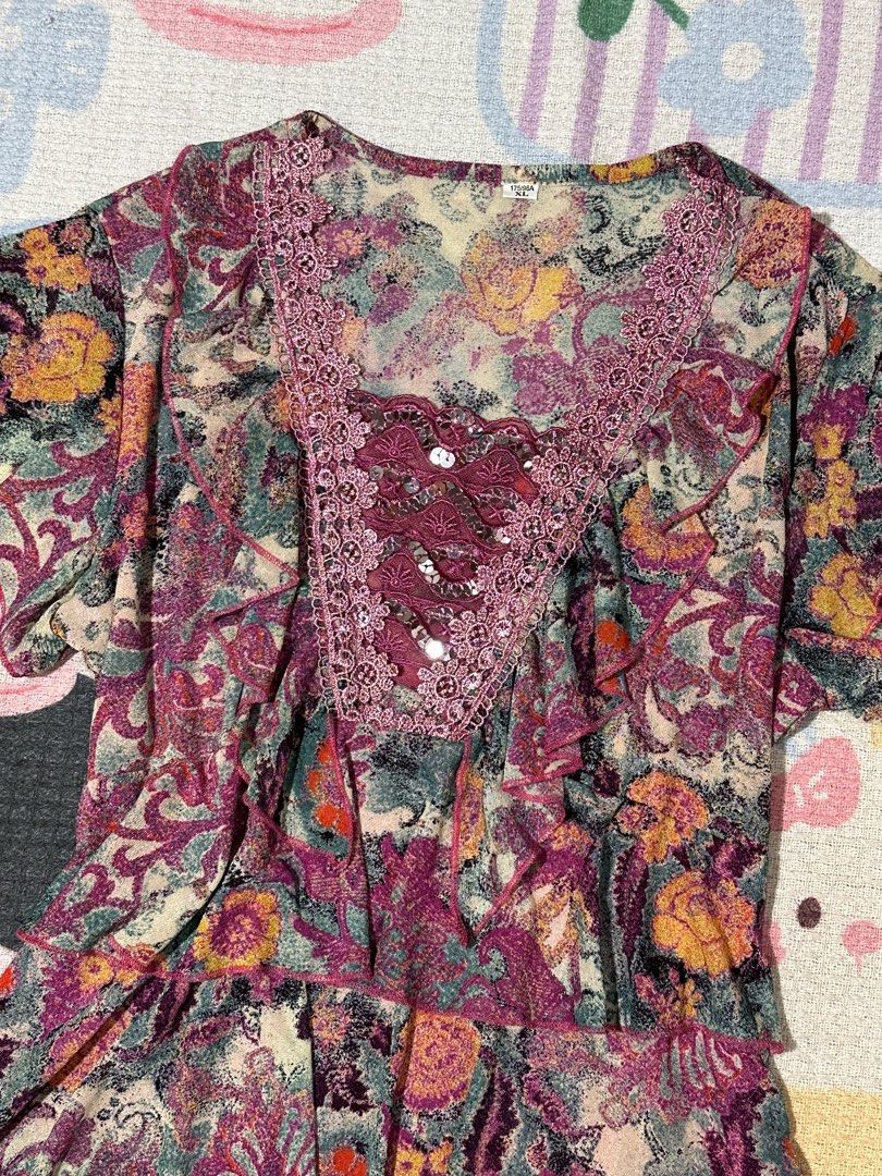 Fairy Magenta Top with Sequins (S) (Category: Blouses) located in Manila. Submitted by vintage_revo.ph (Listing ID 1463282285, Image 2). Description: For orders just hit me up here or in my Facebook or Instagram Page Socmeds: IG: vintage_revo.ph FB: Vintage revolution.ph.