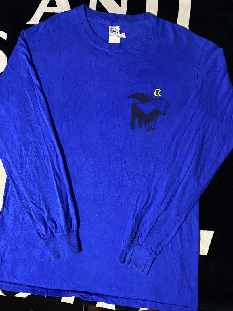 Fall out boy | band long sleeves (Category: Tshirts & Polo Shirts ) located in Las Pinas. Submitted by all_details_posted (Listing ID 1463149071, Image 2). Description: crackprint sa star.