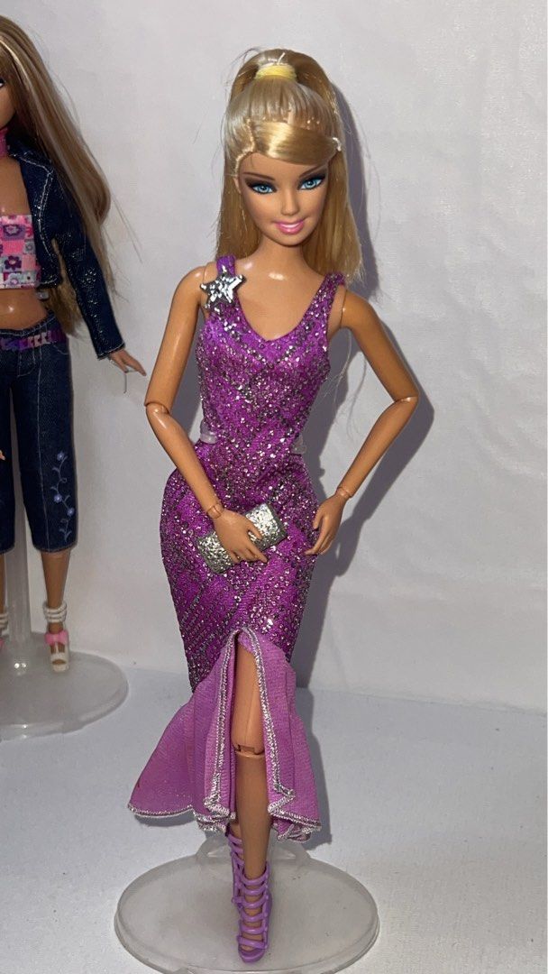 Fashionista barbie (Category: Kids Toys) located in Catmon. Submitted by pinkbrb (Listing ID 1463249040, Image 3). Description: SHe is wearing fashionista fashion pack dress No chest articulation Pm for more info No clothes .