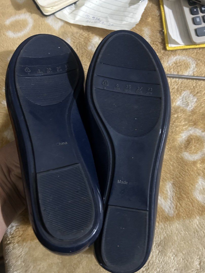 Faux Pas jelly shoes size 6 (Category: Flats & Sandals) located in Cavite. Submitted by cecitrifthshop (Listing ID 1463129977, Image 2). Description: Faux pas jelly shoes original blue size 6 made in paris good condition .