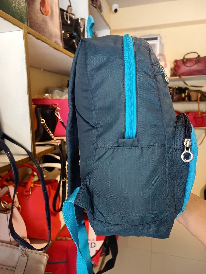 Fila backpack (Category: Backpacks) located in Tayasan. Submitted by mausherine57789 (Listing ID 1463192607, Image 2). Description: medium size school bag no major damage lightly used.