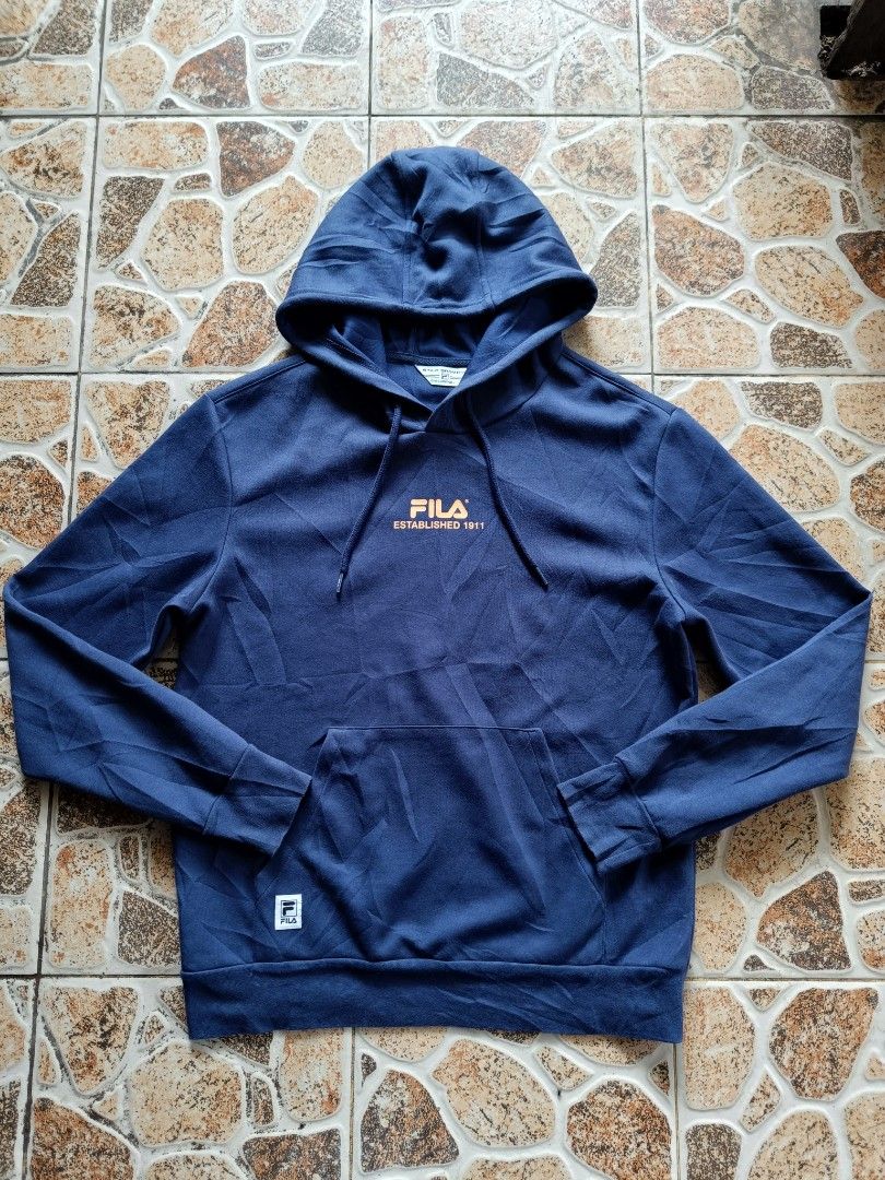 FILA HOODIE (Category: Coats, Jackets and Outerwear) located in Davao. Submitted by thrift.it.denzz (Listing ID 1463186544, Image 1). Description: FILA -SIZE LARGE W21.5 L26.5 -GOOD AS NEW CONDITION -500🏷️ ADD SHIPPING FEE 📩DM📩.