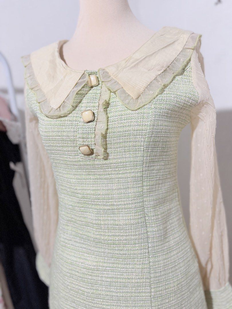 Flat Tweed Dress (Category: Coats, Jackets and Outerwear) located in Manila. Submitted by micahgn_.943 (Listing ID 1463227249, Image 2). Description: Condition : 7/10 Small - Medium.