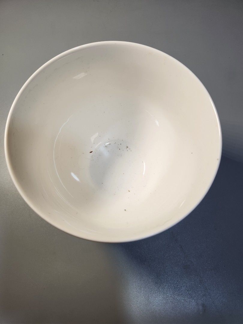Footed Ceramic Decorative Bowl with Floral Print (Category: Vases & Decorative Bowls) located in Baguio. Submitted by tindahanbagtown2600 (Listing ID 1463322437, Image 2). Description: UK Surplus | Japan Surplus Container Items Location: Baguio City, Benguet 2600 Dropping | Meet-Up | Shipping Nationwide.