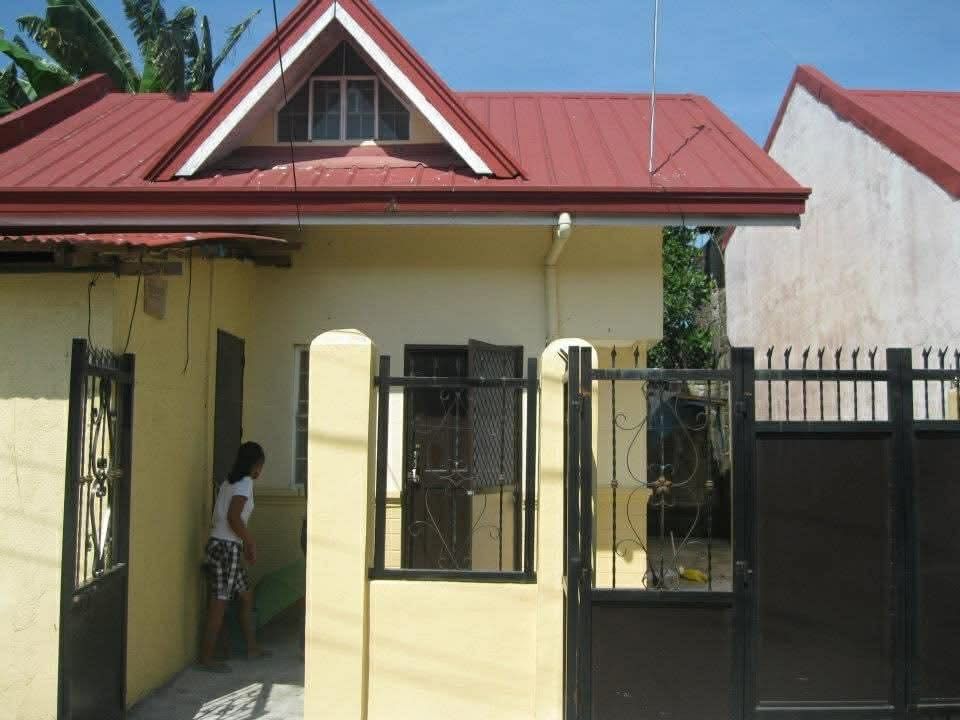 For sale (Category: House & Lot) located in Caloocan City. Submitted by cutemom.31 (Listing ID 1463133377, Image 3). Description: for sale house and lot Cabuyao Laguna clean title if pagibig, with 500k down st Joseph 6 butong.