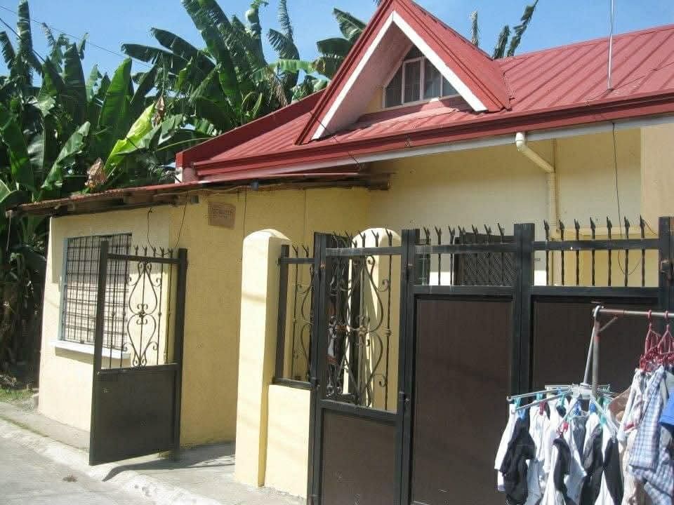 For sale (Category: House & Lot) located in Caloocan City. Submitted by cutemom.31 (Listing ID 1463133377, Image 2). Description: for sale house and lot Cabuyao Laguna clean title if pagibig, with 500k down st Joseph 6 butong.