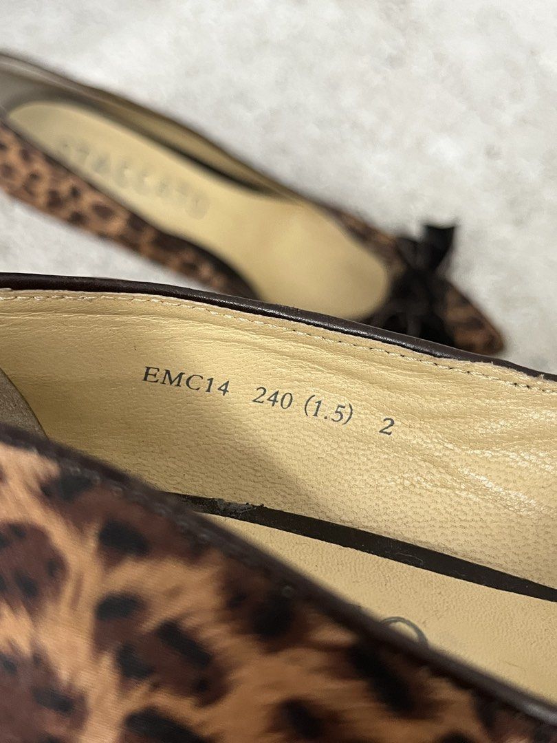 FOR SALE (Category: Heels) located in Bulacan. Submitted by sef19 (Listing ID 1463246434, Image 2). Description: STACCATO - size : 24cm / 7 condition : excellent price : ₱1,580 - mop : gcash / jnt pm 📩📩📩 📍BULACAN.