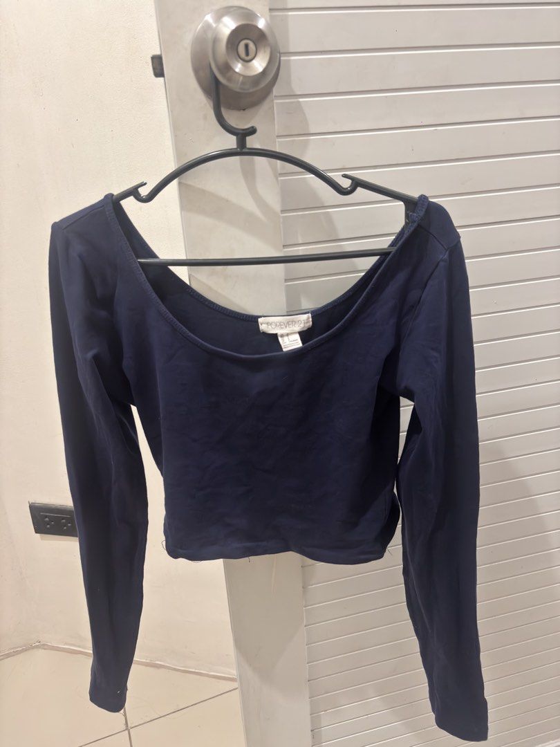 Forever 21 top (Category: Announcements) located in Manila. Submitted by xoxo_tine (Listing ID 1463238476, Image 1). Description: .