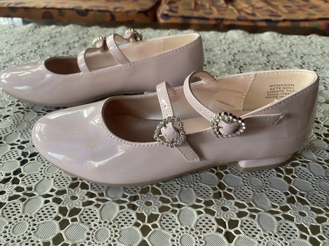 Formal shoes for girls (Category: Babies & Kids Fashion) located in Calamba. Submitted by happy_lindzyp (Listing ID 1463125613, Image 2). Description: MONSOON shoes Very light pink for girls ages 6-7. EU SIZE 32.