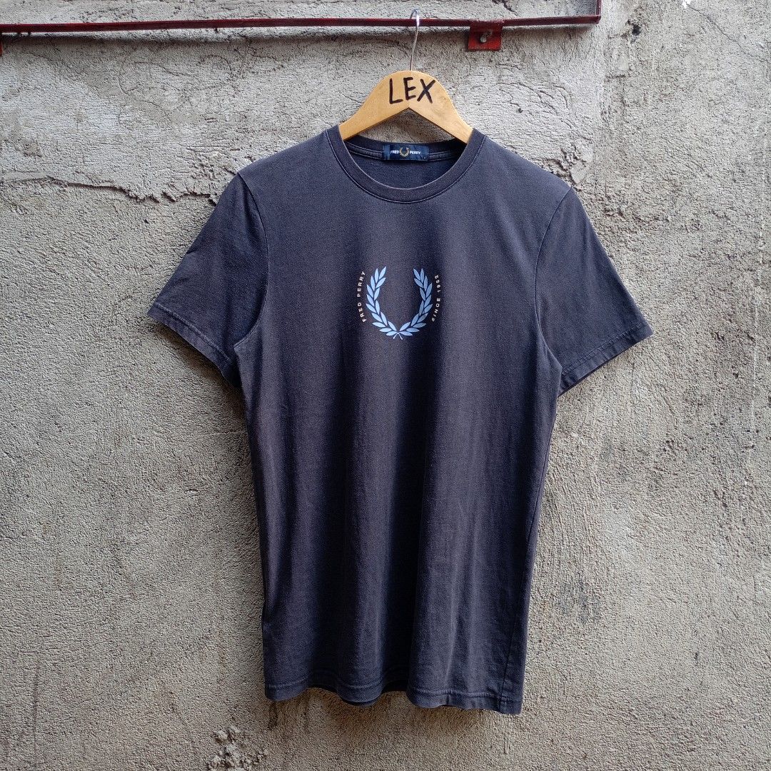 FRED PERRY (Category: Tshirts & Polo Shirts ) located in Koronadal. Submitted by thriflex.29 (Listing ID 1463272258, Image 1). Description: FRED PERRY Size On Tag: Small Measurements: Width 18 Length 27 Condition: 9/10 - Excellent Colorate: 9/10 Issue: Minimal Pinhole & Stain On Side Stitch Mine: 300.