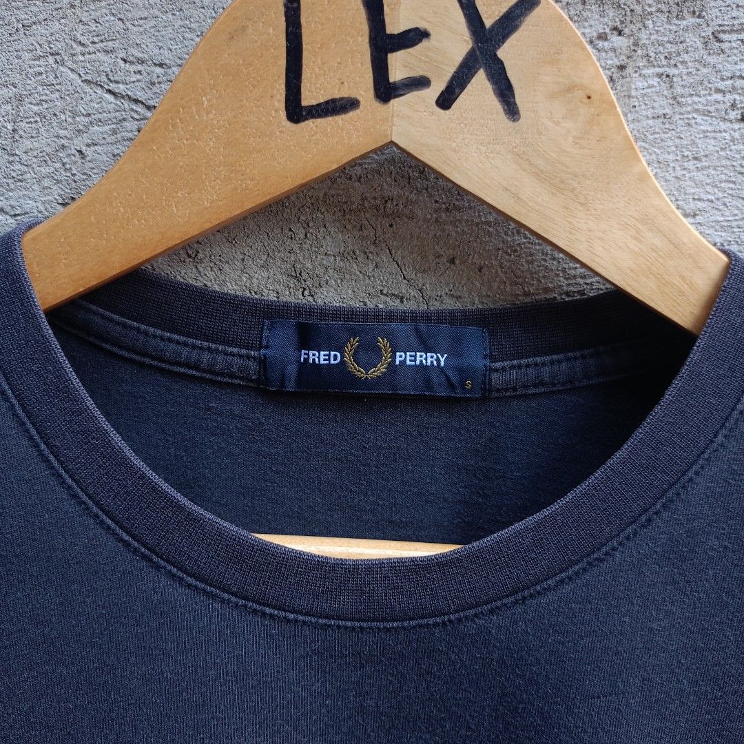 FRED PERRY (Category: Tshirts & Polo Shirts ) located in Koronadal. Submitted by thriflex.29 (Listing ID 1463272258, Image 3). Description: FRED PERRY Size On Tag: Small Measurements: Width 18 Length 27 Condition: 9/10 - Excellent Colorate: 9/10 Issue: Minimal Pinhole & Stain On Side Stitch Mine: 300.