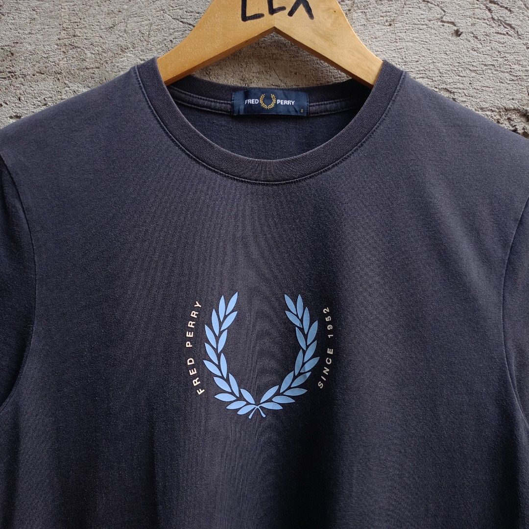 FRED PERRY (Category: Tshirts & Polo Shirts ) located in Koronadal. Submitted by thriflex.29 (Listing ID 1463272258, Image 2). Description: FRED PERRY Size On Tag: Small Measurements: Width 18 Length 27 Condition: 9/10 - Excellent Colorate: 9/10 Issue: Minimal Pinhole & Stain On Side Stitch Mine: 300.