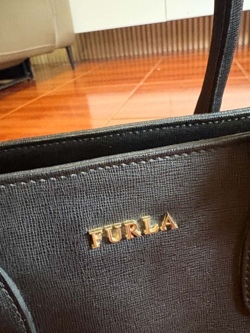 Furla bag (Category: Luxury Bags & Wallets) located in Quezon City. Submitted by cel1111 (Listing ID 1463263062, Image 3). Description: Furla Bag Missing Strap ₱9000.