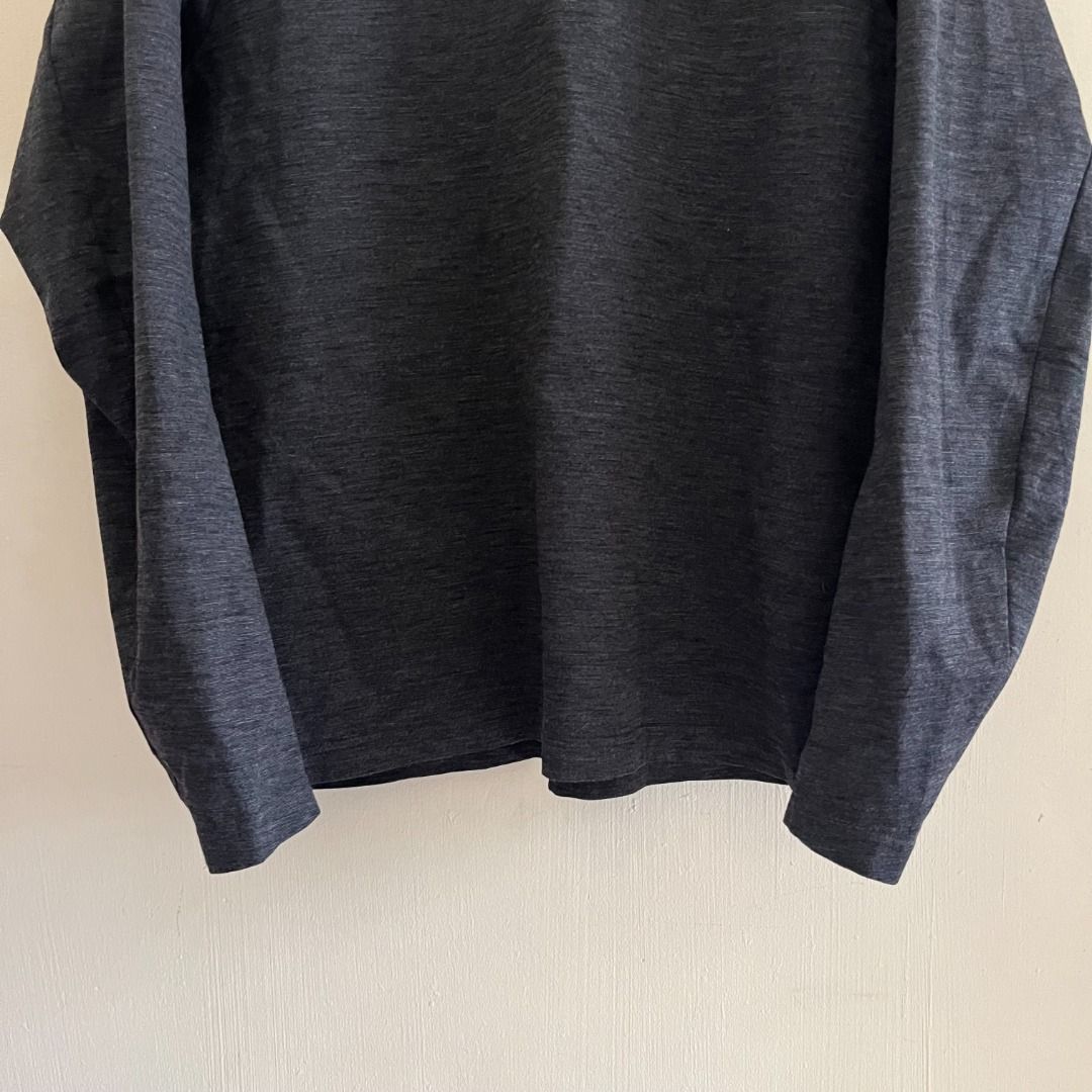 FW16 Kolor Two Tone Turtle Neck Top (Category: Tshirts & Polo Shirts ) located in Quezon. Submitted by _babypluto (Listing ID 1463218225, Image 3). Description: Tagged size: 4 Flaws: none Dimensions: Length: 27.5 Width: 20 Sleeves: 22 Note: actual color of the item may change due to lighting. Comme des garcons, junya watanabe, sacai aesthetic .