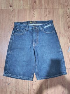 (Category: ) located in . Submitted by just-thrift (Listing ID 1463223634, Image 1). Description: .
