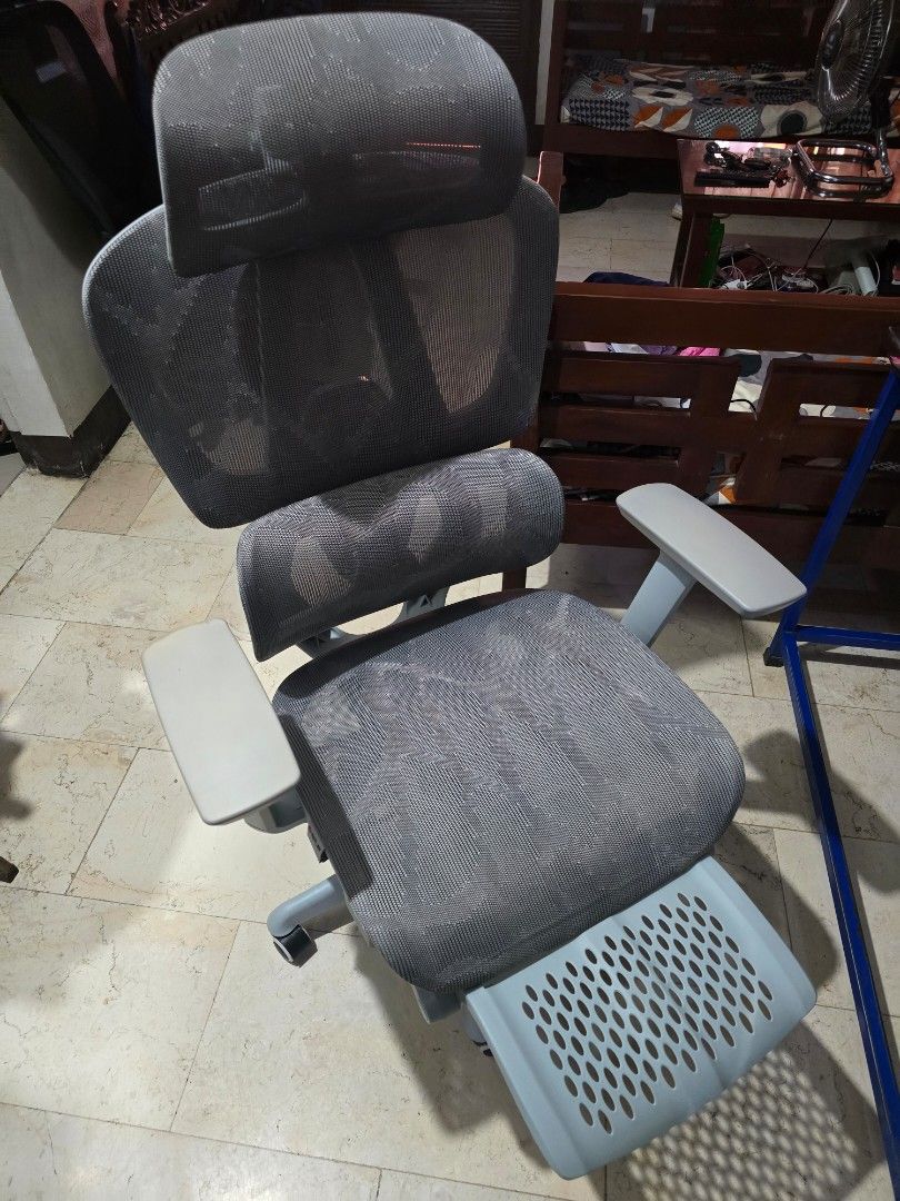 Gaming chair bundle (Category: Chairs) located in Valenzuela. Submitted by cezzwhooo (Listing ID 1463174459, Image 2). Description: inplay ergonomic chair ef100g and musso gaming chair bundle for pickup only sa house namin.