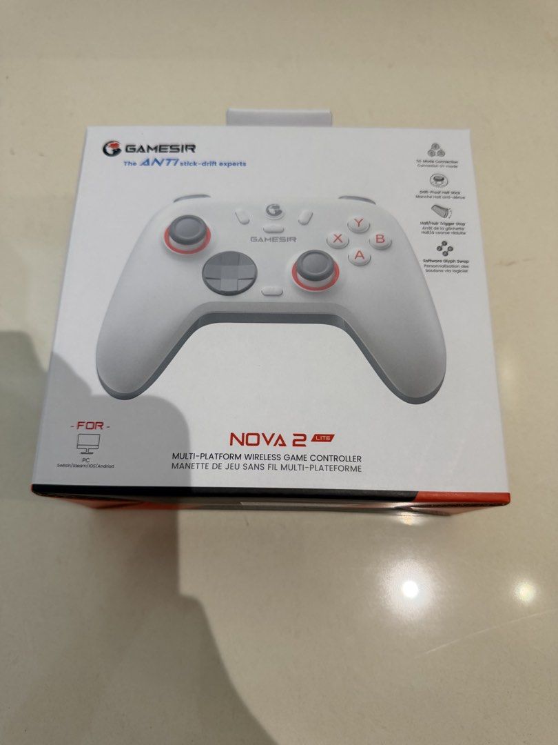 Gaming controller (Category: Controllers) located in Singapore. Submitted by hypercy (Listing ID 1463170785, Image 1). Description: .