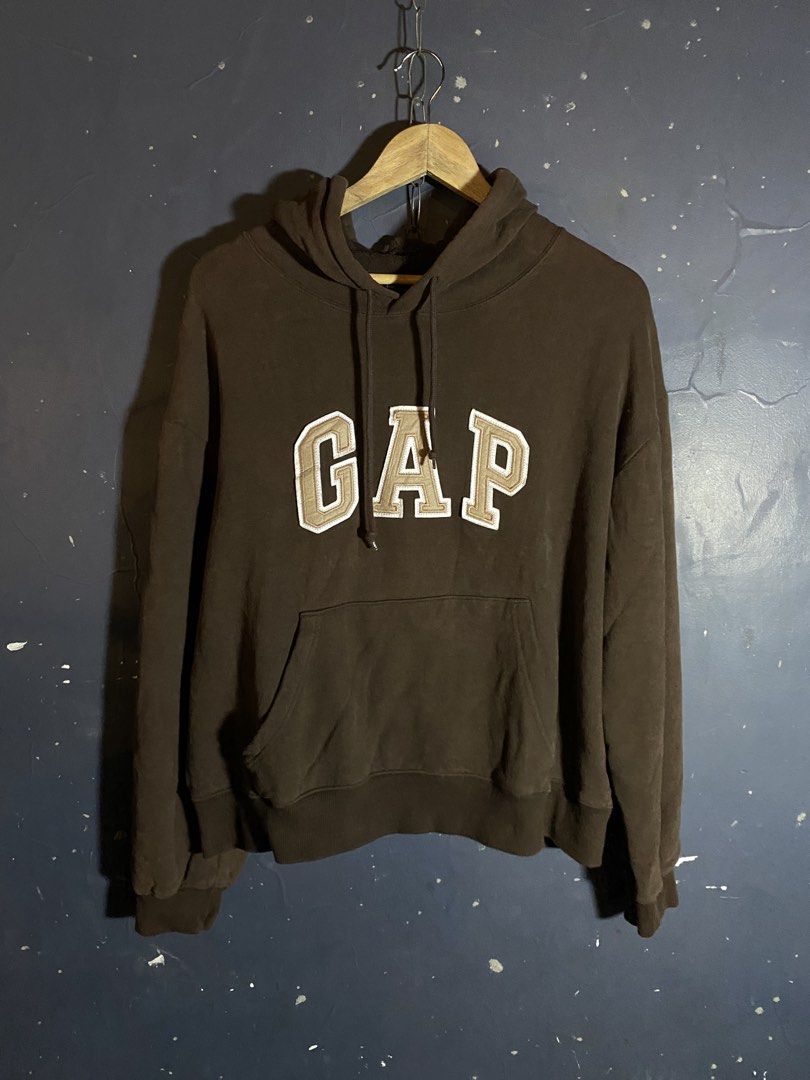 Gap Choco Brown Hoodie (Category: Coats, Jackets and Outerwear) located in Davao. Submitted by msthrifted (Listing ID 1463319447, Image 1). Description: Size M-L No flaws.