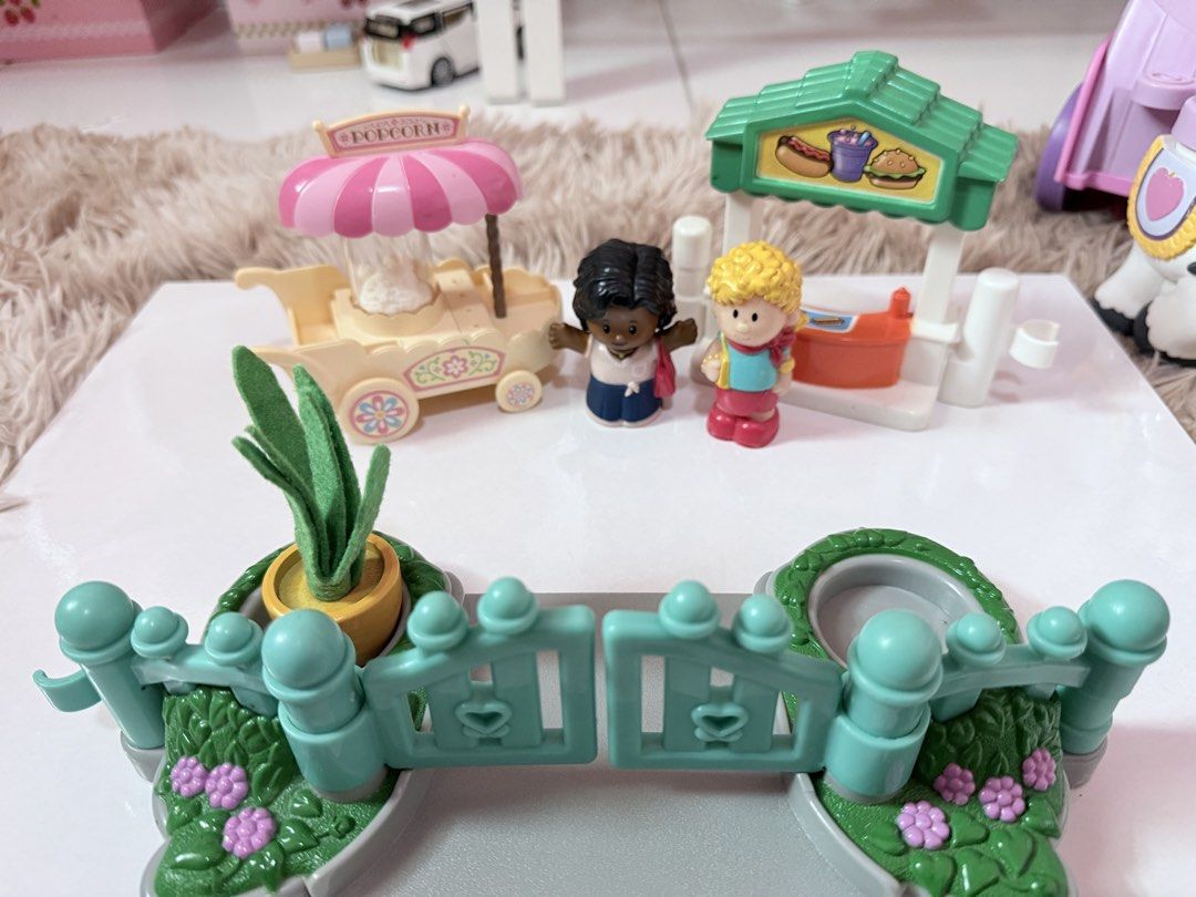 Garden sets (Category: Interactive Toys) located in Ipoh. Submitted by nurulhidayuu (Listing ID 1463282813, Image 2). Description: - 2 figures .