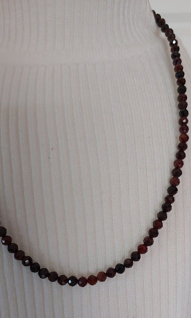 Garnet Necklace 4.5mm (Category: Necklaces) located in Gapan. Submitted by purseofjune (Listing ID 1463137329, Image 3). Description: 6" + 2" extension chain choker type 4.5mm faceted beads sparkly, simple but elegant.