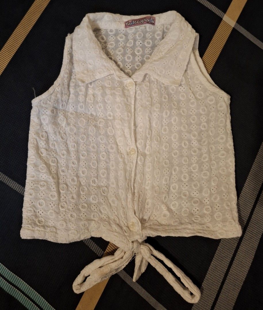 Girls kids Tops Bundle 2-3T (Category: Babies & Kids Fashion) located in Manila. Submitted by jilliese (Listing ID 1463177772, Image 2). Description: Selling my daughters preloved clothes Branded In very good condition Take all set Fit 1-3T yrs old Loc: Baesa Caloocan.