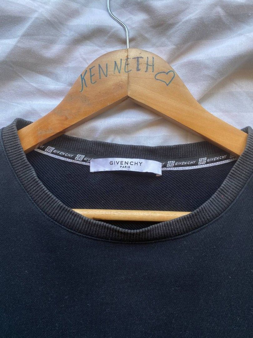 Givenchy crew-neck sweatshirt (Category: Coats, Jackets and Outerwear) located in Siniloan. Submitted by kennethrubis (Listing ID 1463275804, Image 2). Description: 📐DIMES: W24.5 L28 ✨IN VERY GOOD CONDITION 📍SINILOAN LAGUNA LOCATION 🚚WE SHIP VIA J&T.