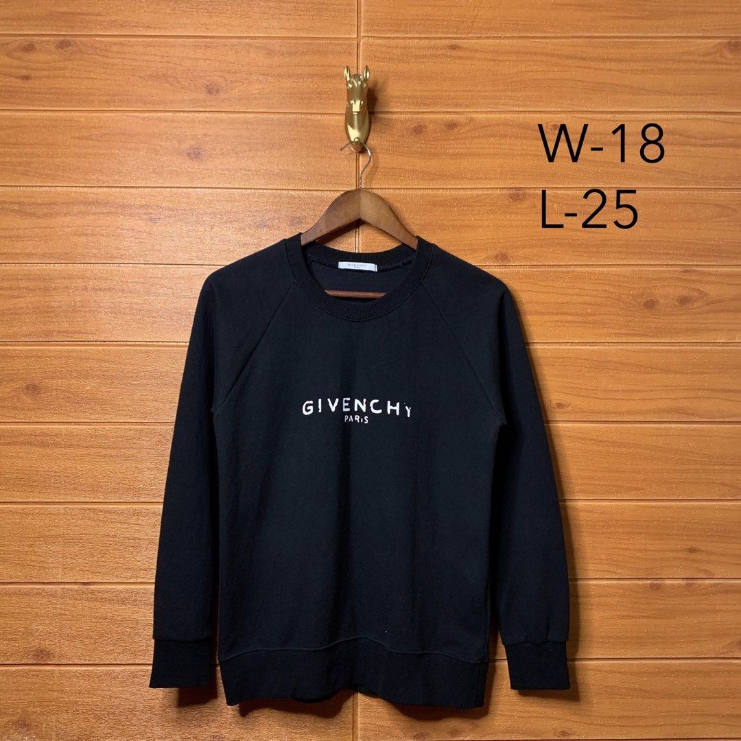Givenchy Paris Crewneck Pullover (Category: Formal Shirts) located in Quezon City. Submitted by donklasiko (Listing ID 1463122653, Image 2). Description: Condition: 9.5+/10 Pristine condition Issue: non Refer to the dimension 🤗 PM FOR MORE DETAILS NO RETURN, NO EXCHANGE & NO REFUND! ✅I ALSO ACCEPT TRADE/SWAP TO ANYTHING JUST DROP YOUR OFFER Please manage your expectations, this is a secondhand item. What you see is what you get 😊 💵MOP: GCASH, 