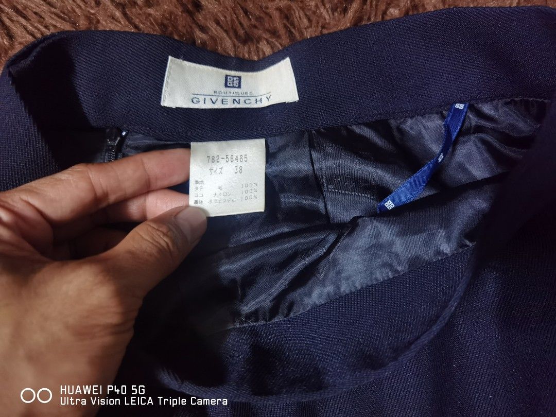 Givenchy Skirt (Category: Skirts) located in Manila. Submitted by reddvelasquez.2 (Listing ID 1463128491, Image 2). Description: Givenchy Skirt 24 Waistline 23 Length Like New Condition 800 pesos PM .
