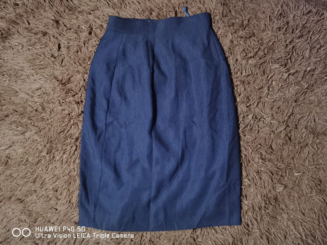 Givenchy Skirt (Category: Skirts) located in Manila. Submitted by reddvelasquez.2 (Listing ID 1463128491, Image 1). Description: Givenchy Skirt 24 Waistline 23 Length Like New Condition 800 pesos PM .