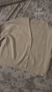 (Category: ) located in . Submitted by bowsthrift (Listing ID 1463210839, Image 1). Description: .