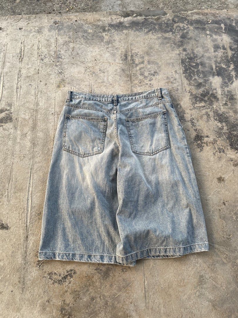 Go Jeans Jorts (Category: Shorts) located in Tagum. Submitted by yj-repethrift (Listing ID 1463301597, Image 2). Description: Dimes : 34x26 Condition : Great Condition Color Rate : 9/10 Issue : No issue Need Wash.