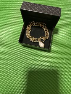 (Category: ) located in . Submitted by desilvacele01 (Listing ID 1463277090, Image 1). Description: .