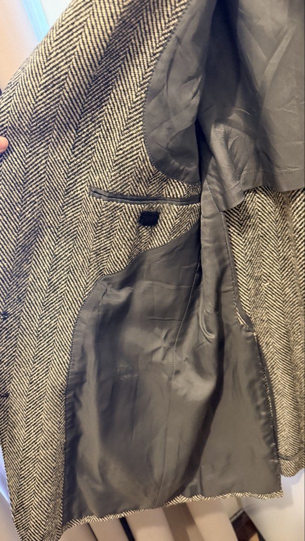 Classic Thick Coat/ Blazer (Category: Coats, Jackets and Outerwear) located in Pasay City. Submitted by thriftyfinds90 (Listing ID 1463133853, Image 3). Description: - Classic herringbone blazer by Gold Grand Prix - Two-button closure - Two front pockets and one inner pocket - Fully lined interior - Ideal for smart casual and formal outfits - A versatile addition to any wardrobe ✨ Mostly new/almost new or worn 1–2x. Most fit XL–XXL RFS: Declutter