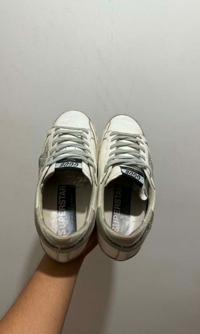 Golden goose sneakers (Category: Sneakers & Footwear) located in Koronadal. Submitted by mannylagada880 (Listing ID 1463204117, Image 3). Description: in good condition Authentic 💯 coded ✅️ ship nationwide ✈️.